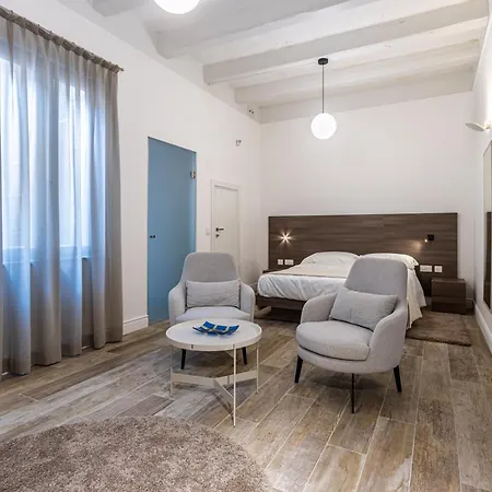 Διαμέρισμα Old Theatre - Panarea Βαλέτα