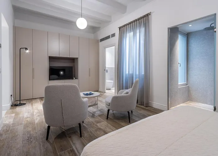 Old Theatre - Panarea Валетта